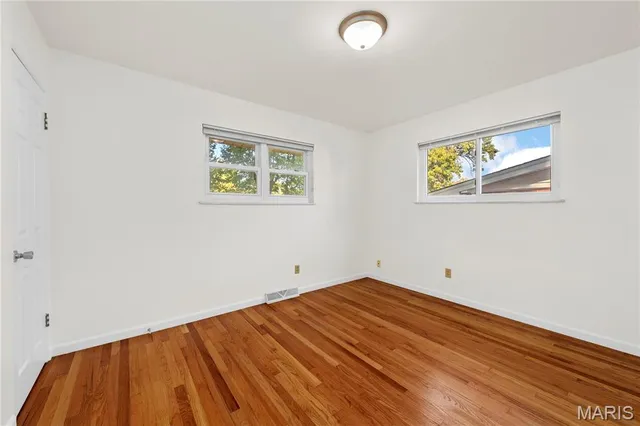 $1,795 | 2437 Pinehurst Drive, St. Louis, MO 63114