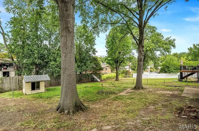 $1,795 | 2437 Pinehurst Drive, St. Louis, MO 63114