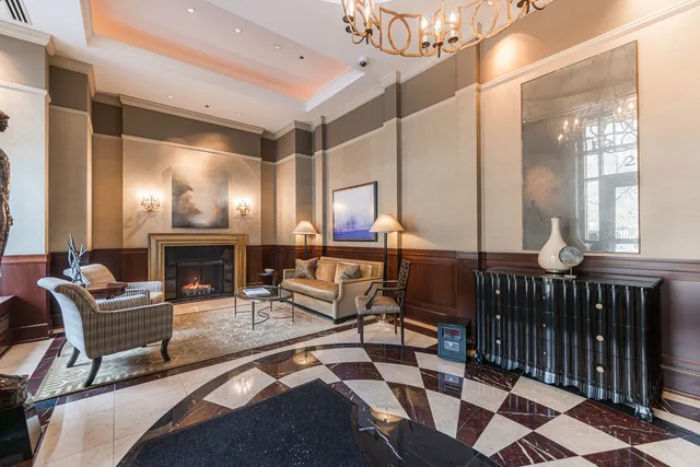 $975,000 | 840 North Lake Shore Drive, Unit 302, Chicago, IL 60611