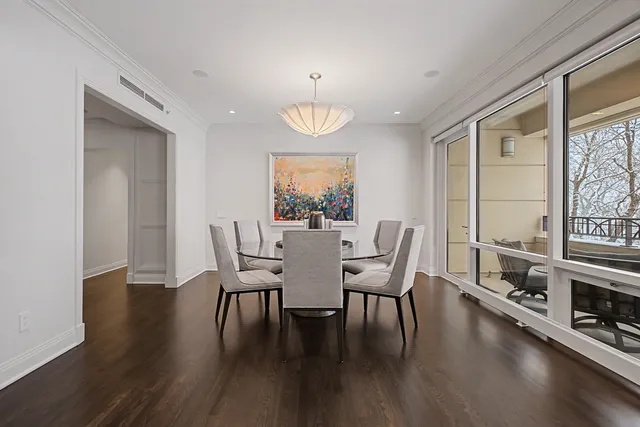 $975,000 | 840 North Lake Shore Drive, Unit 302, Chicago, IL 60611