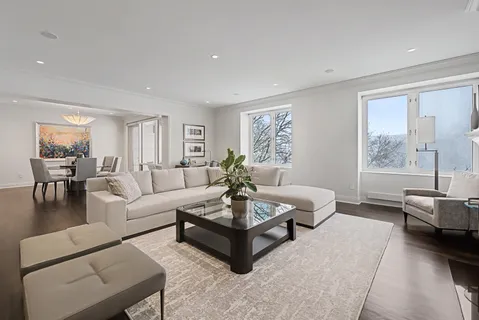 $975,000 | 840 North Lake Shore Drive, Unit 302, Chicago, IL 60611