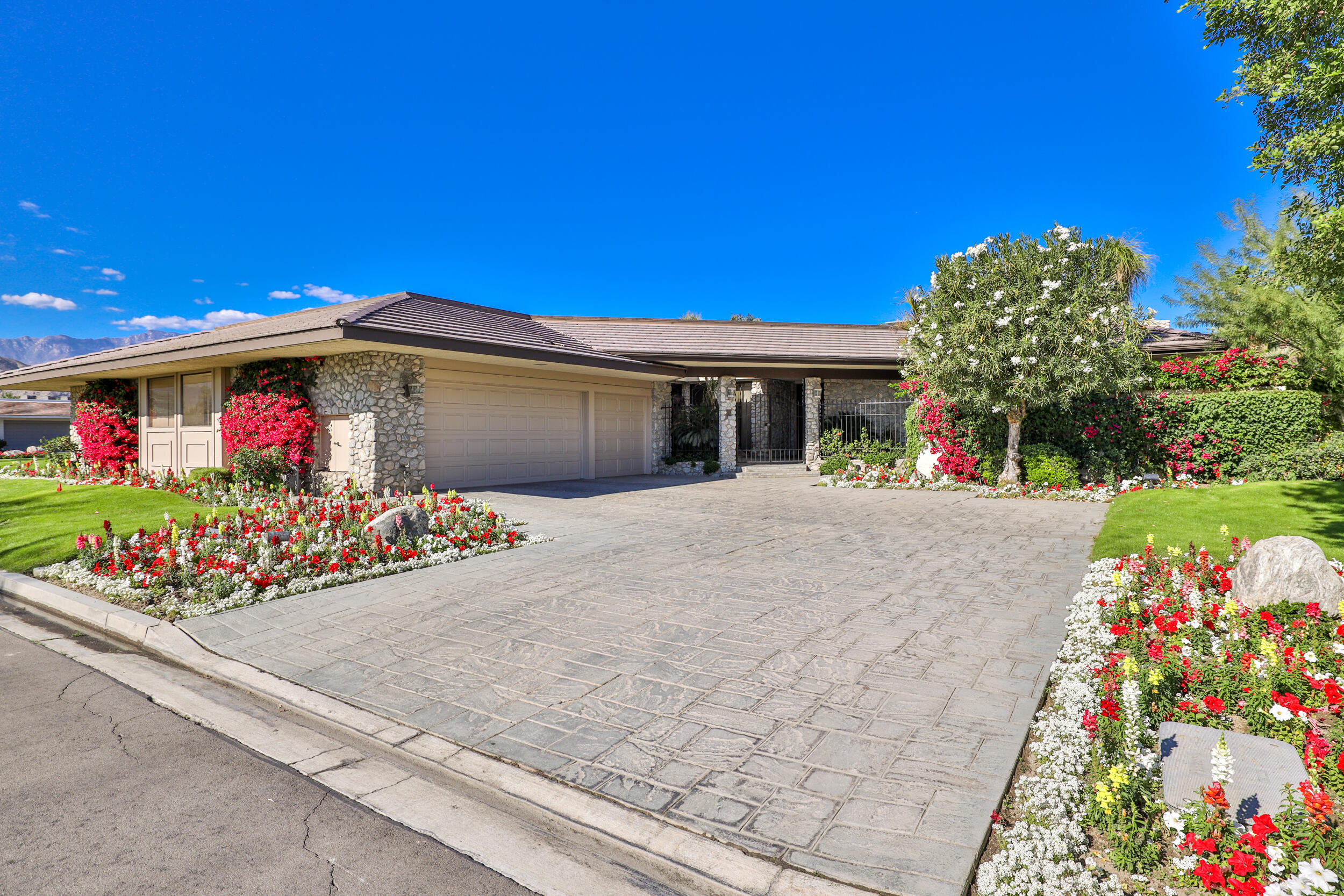 15 Johnar Boulevard Rancho Mirage, CA 92270 - Photo 4 of 68 2Z7A9950