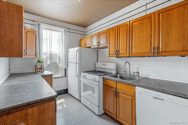 $999,000 | 80-14 95th Avenue | Ozone Park