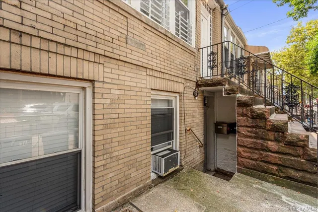 $999,000 | 80-14 95th Avenue | Ozone Park