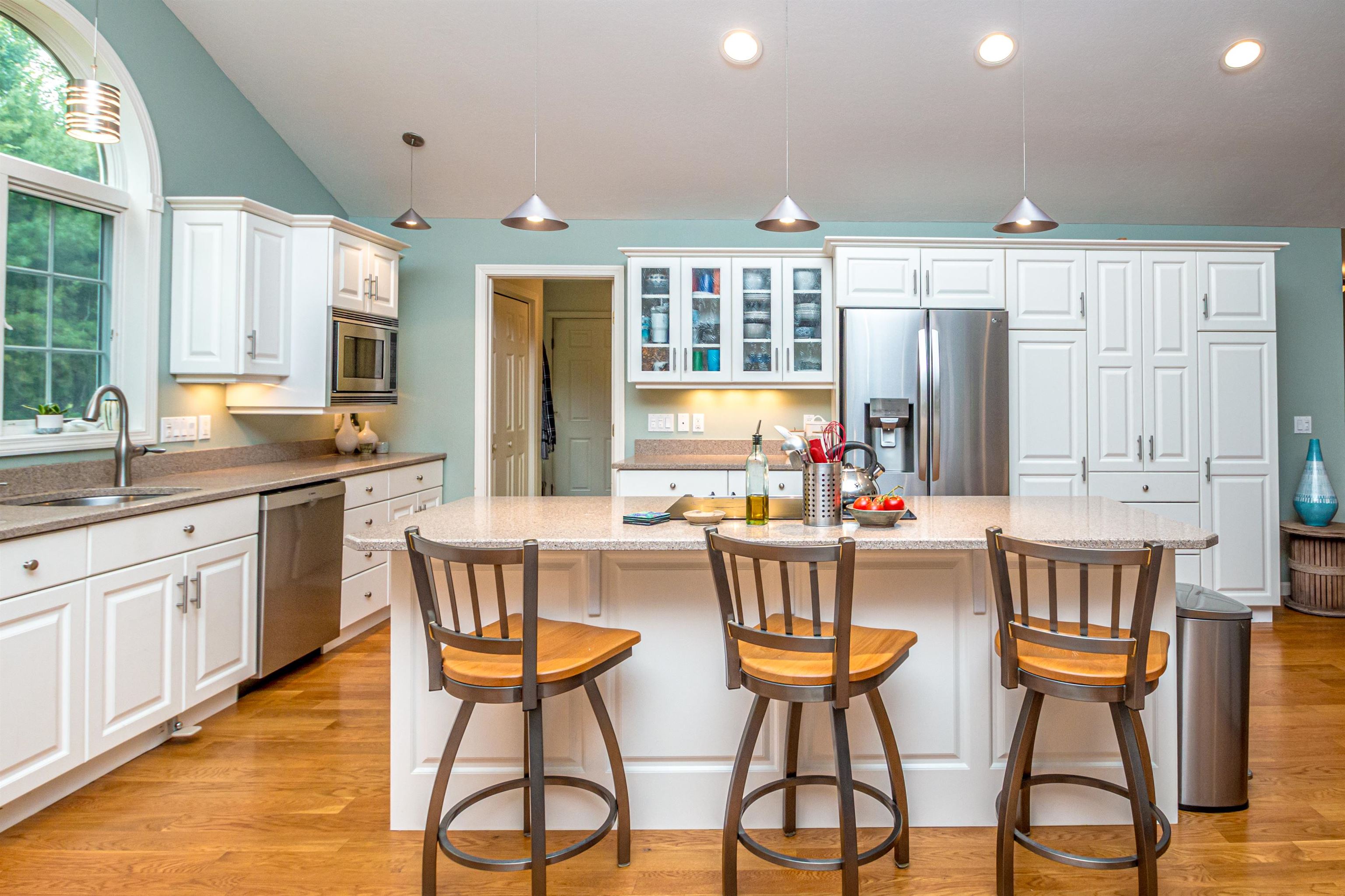 231 Grandview Road Conway, NH 03818 - Photo 3 of 48