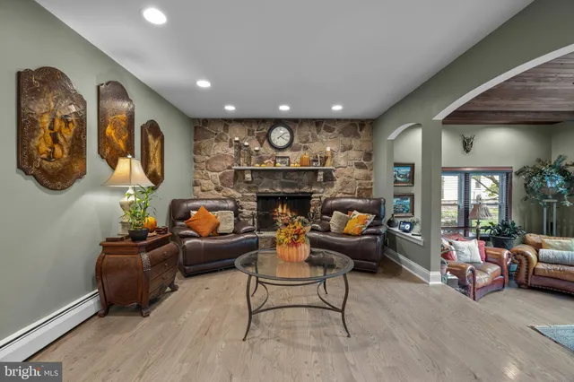 $1,449,999 | 80 High Point West, Huntingdon Valley, PA 19006