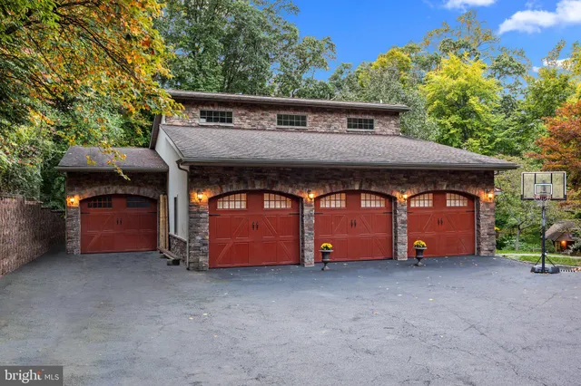 $1,449,999 | 80 High Point West, Huntingdon Valley, PA 19006