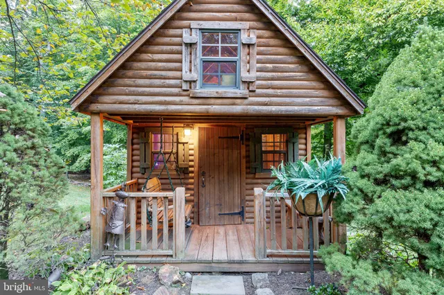 $1,449,999 | 80 High Point West, Huntingdon Valley, PA 19006