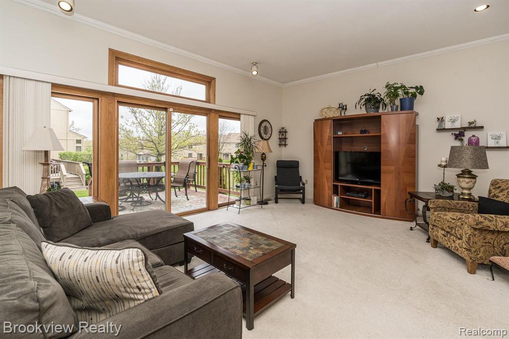 2255 Crystal Drive Rochester Hills, MI 48309 - Photo 11 of 29