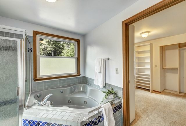 $975,000 | 9113 218th Avenue Northeast, Redmond, WA 98053