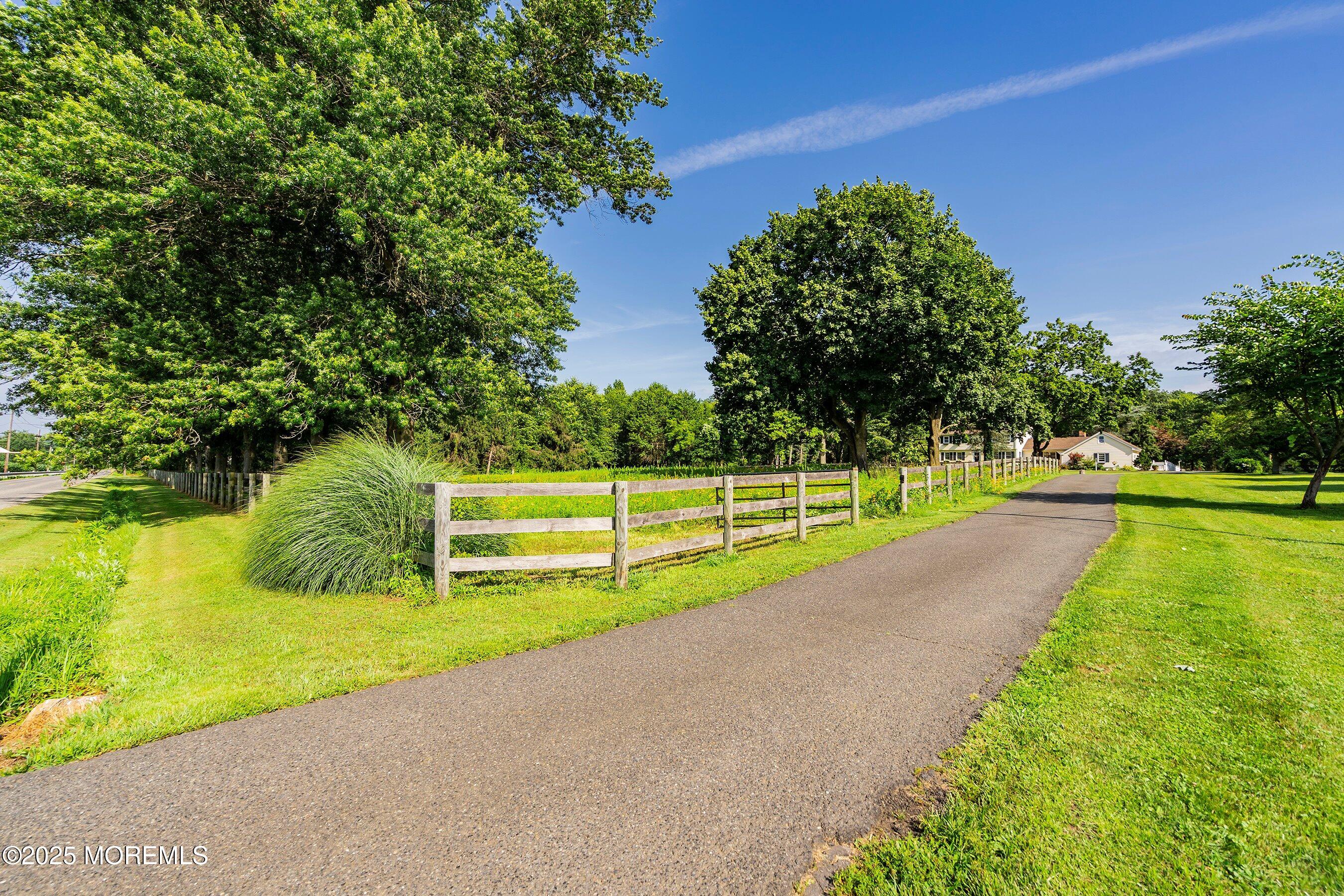 300 Old York Road Hamilton, NJ 08620 - Photo 3 of 38 03-Driveway