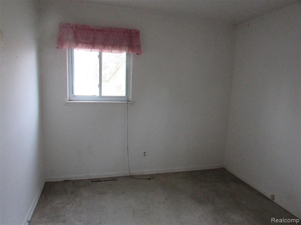 5613 Branch Road Flint, MI 48506 - Photo 13 of 17