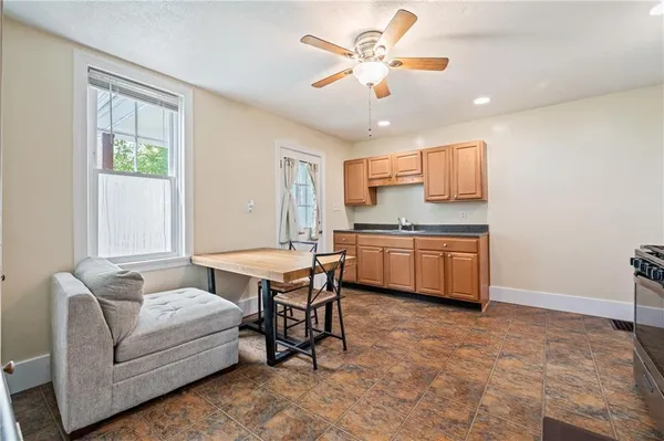 $600,000 | 318-320 Sprott Way, Sewickley, PA 15143