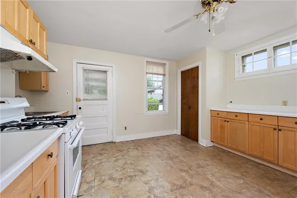 $600,000 | 318-320 Sprott Way, Sewickley, PA 15143