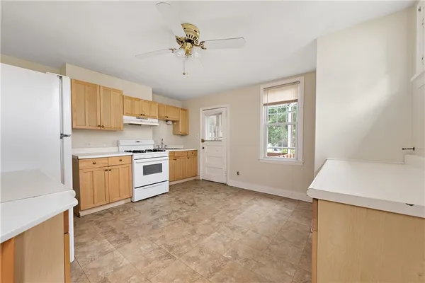 $600,000 | 318-320 Sprott Way, Sewickley, PA 15143