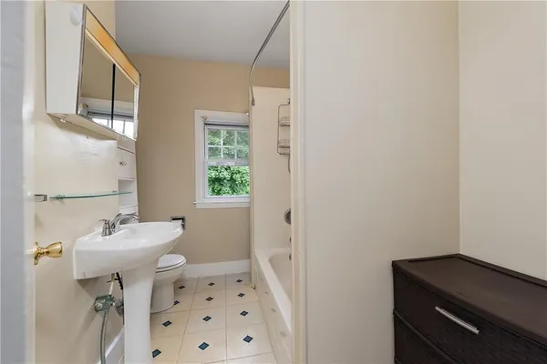 $600,000 | 318-320 Sprott Way, Sewickley, PA 15143
