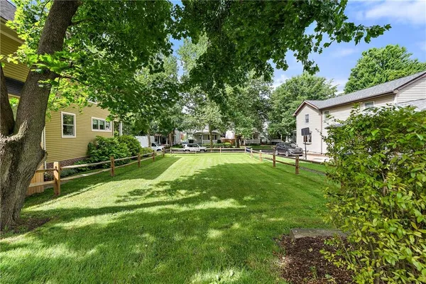 $600,000 | 318-320 Sprott Way, Sewickley, PA 15143