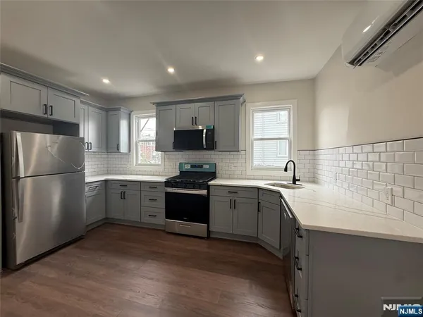 $2,800 | 144 South Main Street, Unit FIRST, Lodi, NJ 07644