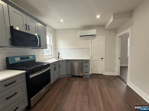 $2,800 | 144 South Main Street, Unit FIRST, Lodi, NJ 07644