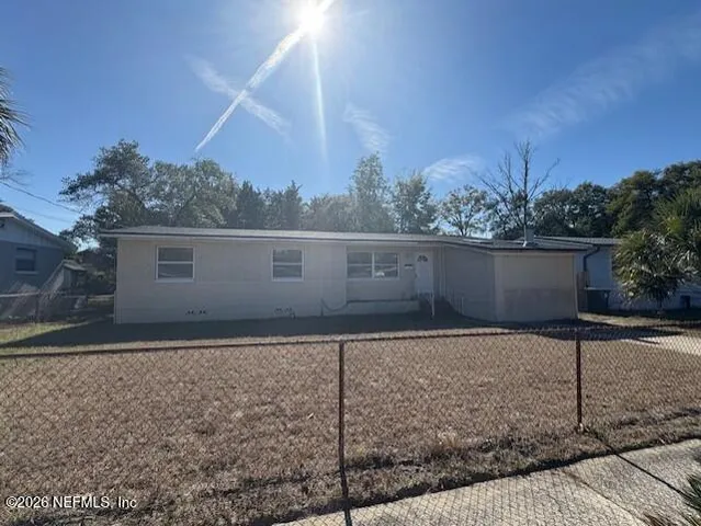 $1,595 | 7248 Stonehurst Road North, Jacksonville, FL 32277