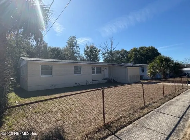 $1,595 | 7248 Stonehurst Road North, Jacksonville, FL 32277