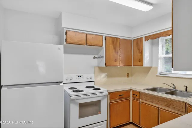 $1,595 | 7248 Stonehurst Road North, Jacksonville, FL 32277