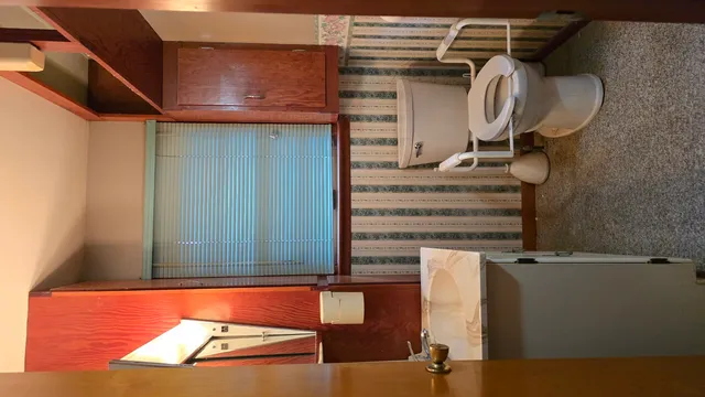 $1 | 9622 Old Highway 13, Murphysboro, IL 62966