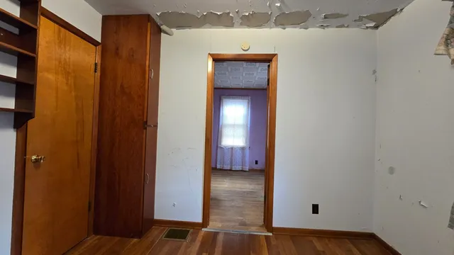 $1 | 9622 Old Highway 13, Murphysboro, IL 62966