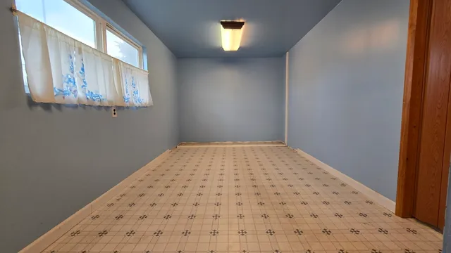 $1 | 9622 Old Highway 13, Murphysboro, IL 62966