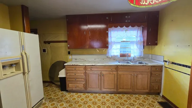 $1 | 9622 Old Highway 13, Murphysboro, IL 62966