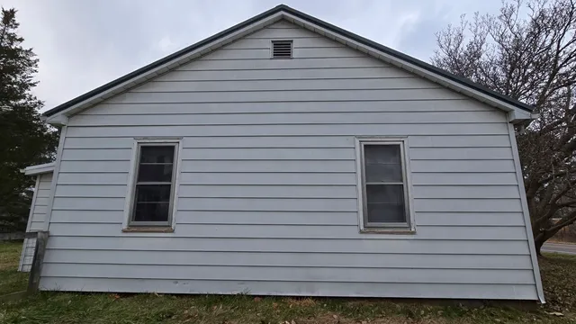 $1 | 9622 Old Highway 13, Murphysboro, IL 62966