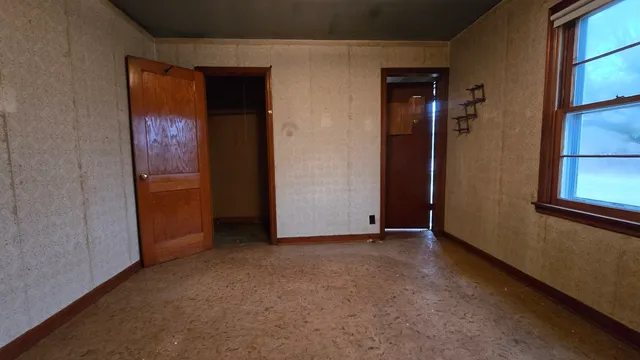 $1 | 9622 Old Highway 13, Murphysboro, IL 62966