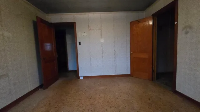 $1 | 9622 Old Highway 13, Murphysboro, IL 62966