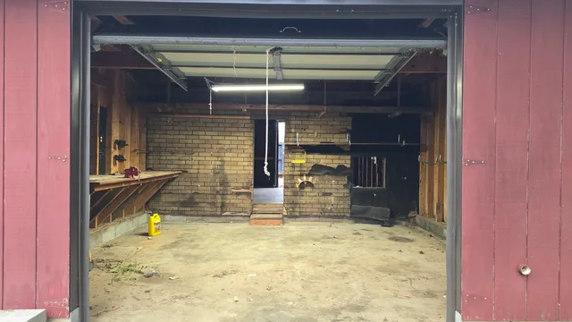 $1 | 9622 Old Highway 13, Murphysboro, IL 62966