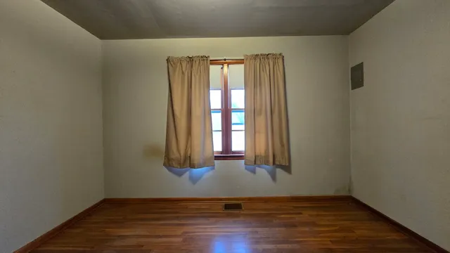 $1 | 9622 Old Highway 13, Murphysboro, IL 62966