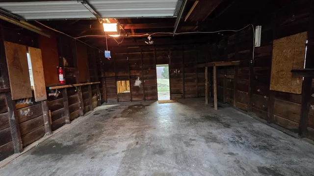 $1 | 9622 Old Highway 13, Murphysboro, IL 62966