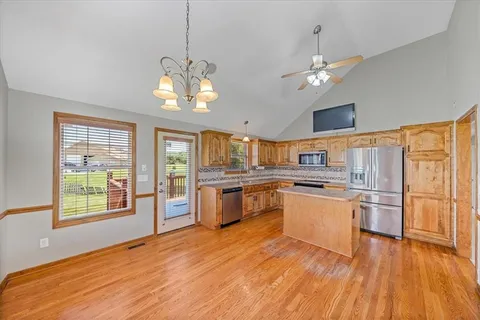 $360,000 | 14637 Crystal Place, Grandview, MO 64030