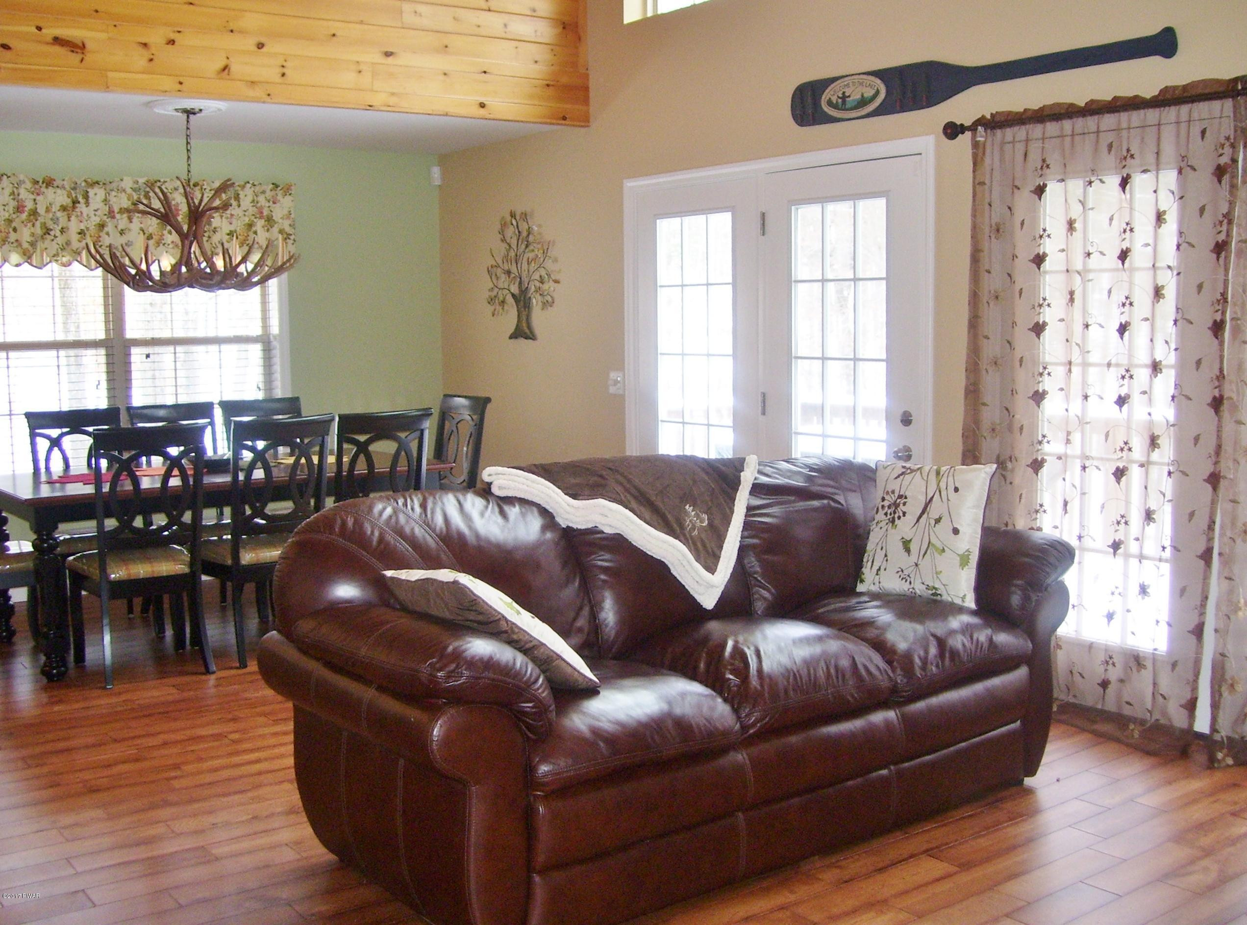 103 Cold Spring Lane Greentown, PA 18426 - Photo 17 of 63 Great Room