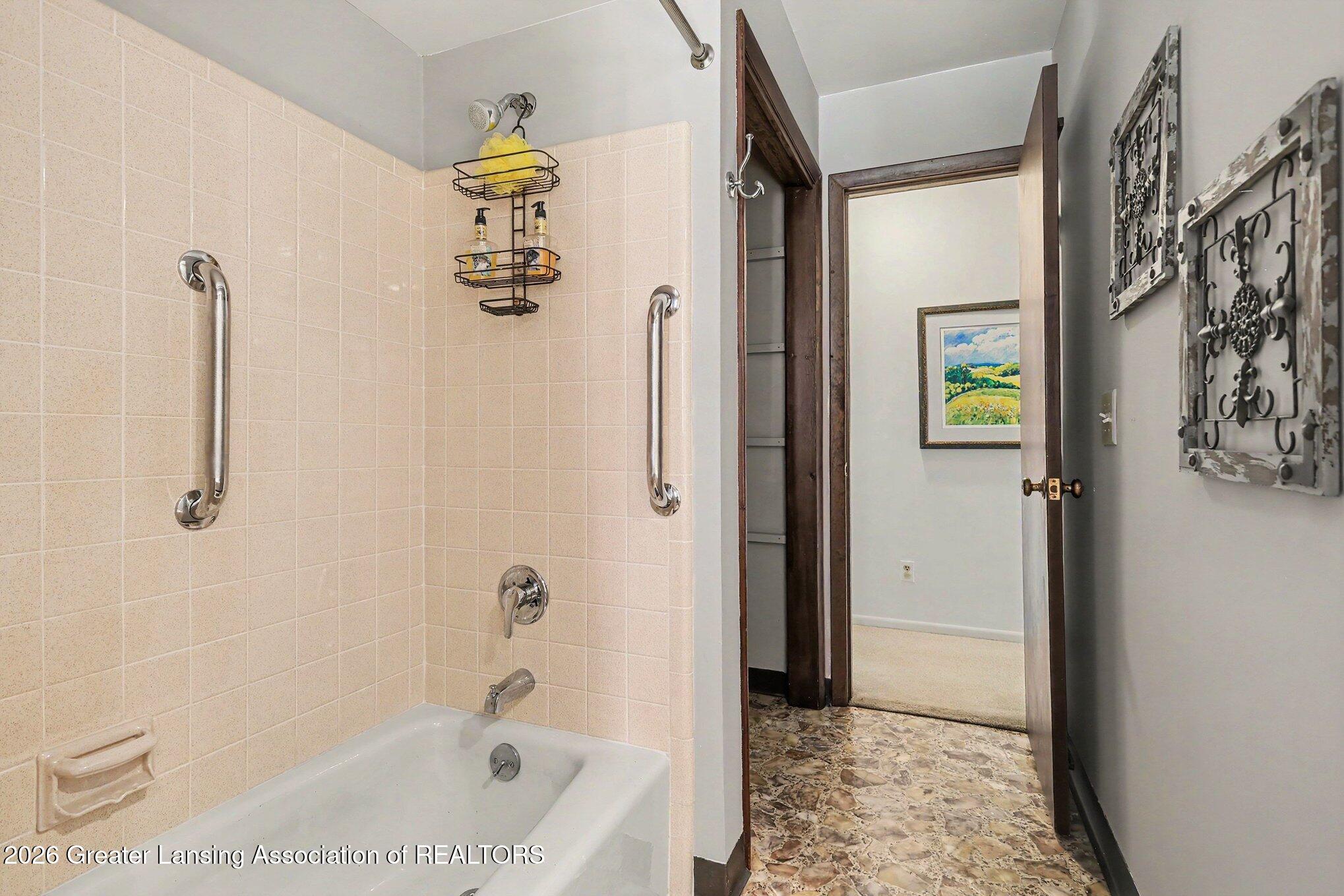 12196 Center Road Bath, MI 48808 - Photo 31 of 53 024_file_2963