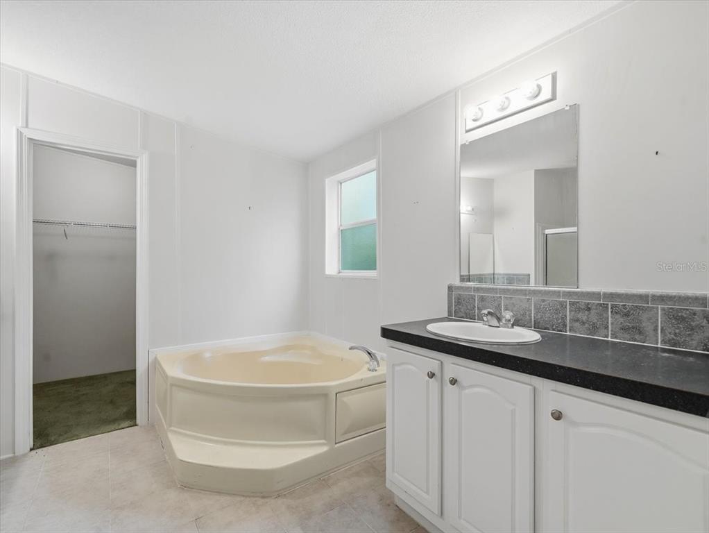 24403 McCaw Road Brooksville, FL 34601 - Photo 39 of 52 Gallery Image 39