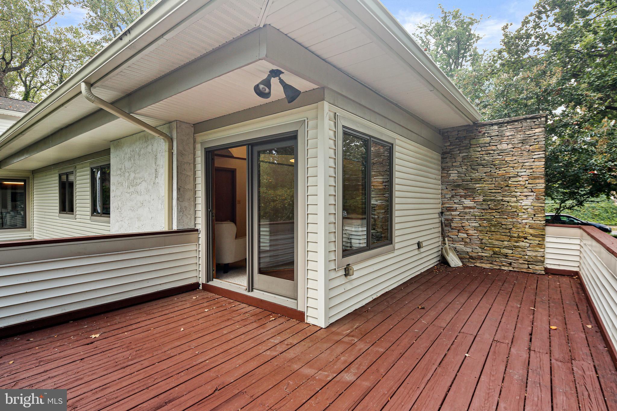 411 Old Orchard Road Baltimore, MD 21229 - Photo 34 of 58 Gallery Image 34