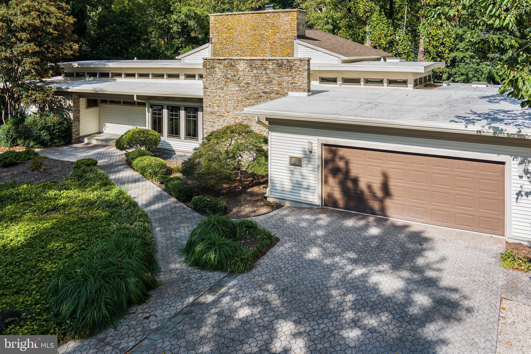 411 Old Orchard Road Baltimore, MD 21229 - Photo 4 of 58 Gallery Image 4
