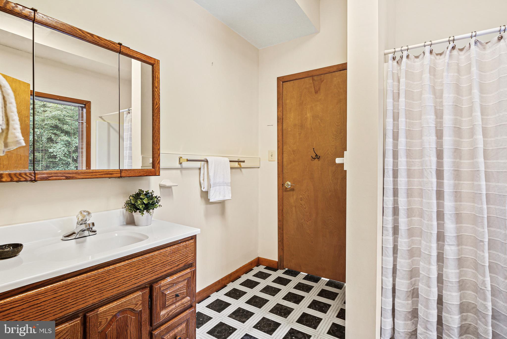 411 Old Orchard Road Baltimore, MD 21229 - Photo 42 of 58 Gallery Image 42