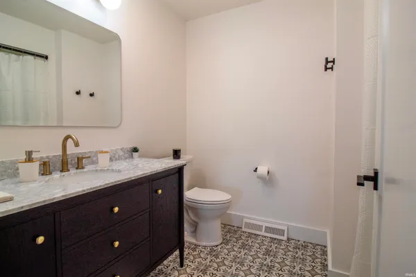 $255,000 | 28 Stone Bridge Drive, Winchester, IN 47394