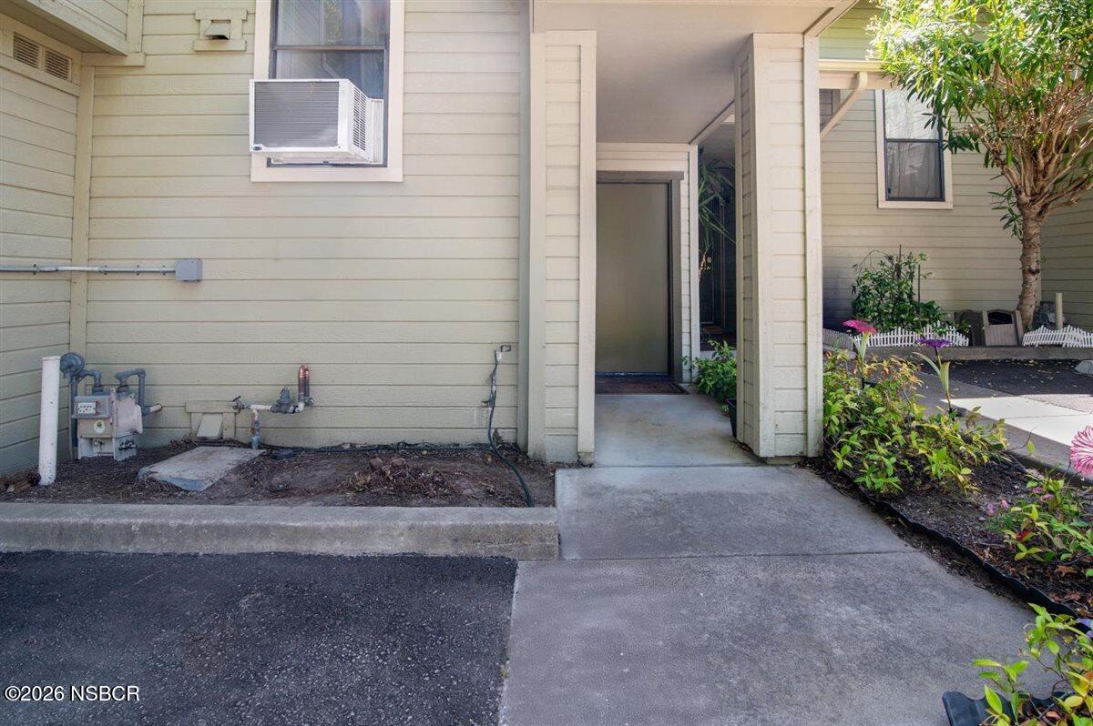 3673 Constellation Road Lompoc, CA 93436 - Photo 5 of 51 04-zKKP_9316 copy