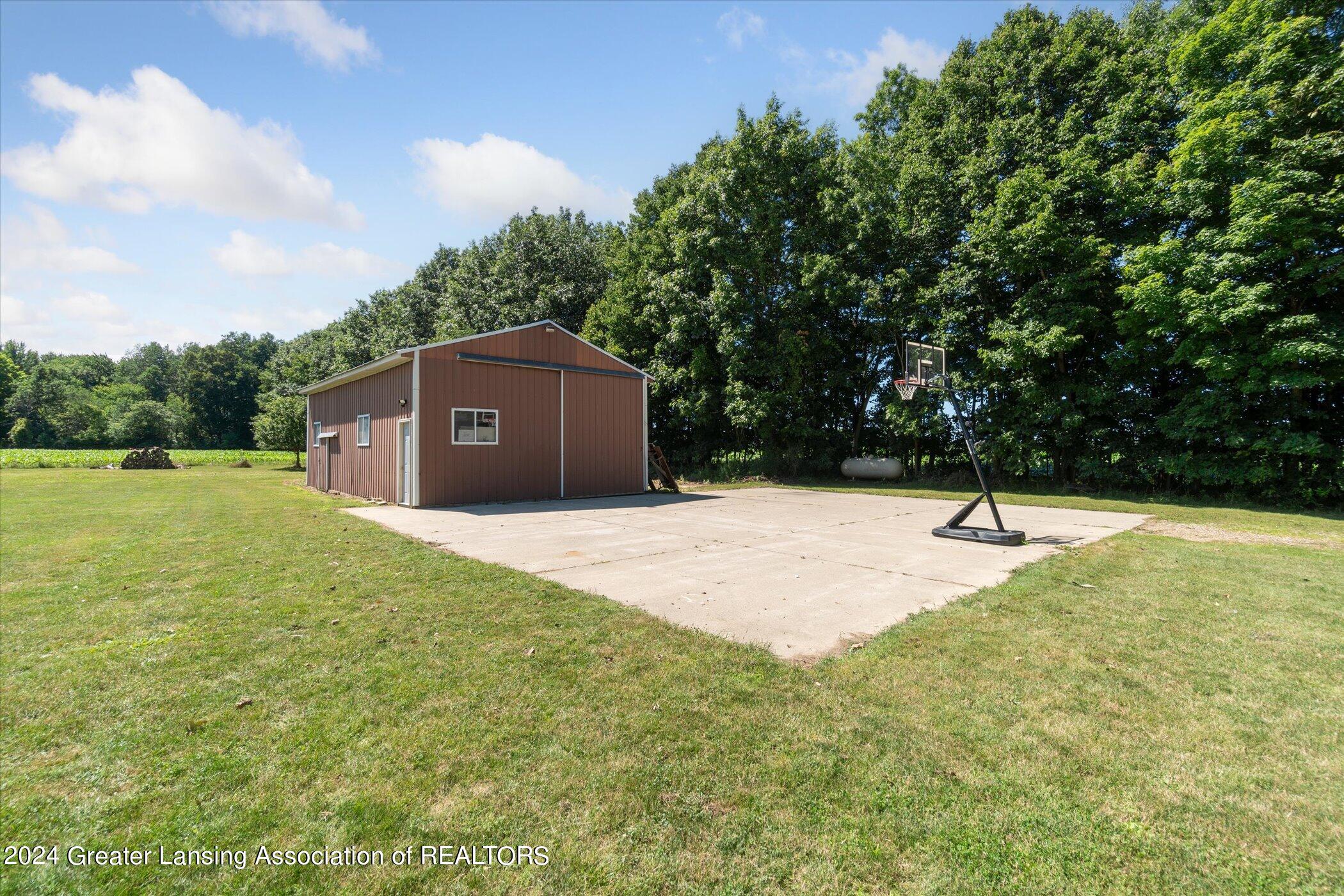 5683 North Gilson Road Elsie, MI 48831 - Photo 28 of 51 Pole Barn