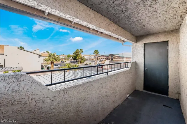 $1,500 | 3769 Carlyle Drive, Unit 153, Las Vegas, NV 89115
