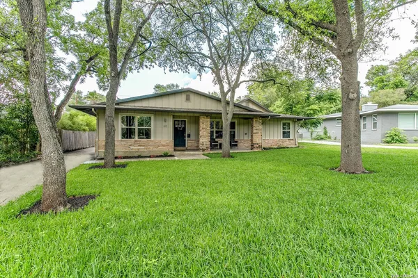 $795,000 | 411 Garraty Road, Terrell Hills, TX 78209