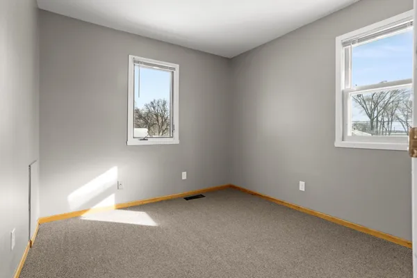 $312,000 | 1033-1035 27th Street North, Fargo, ND 58102