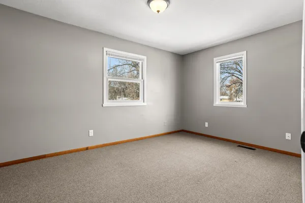 $312,000 | 1033-1035 27th Street North, Fargo, ND 58102